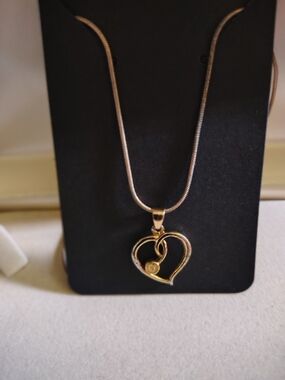 ♥️📿 Vintage Gold Tone Open Heart Pendant Necklace ♥️📿